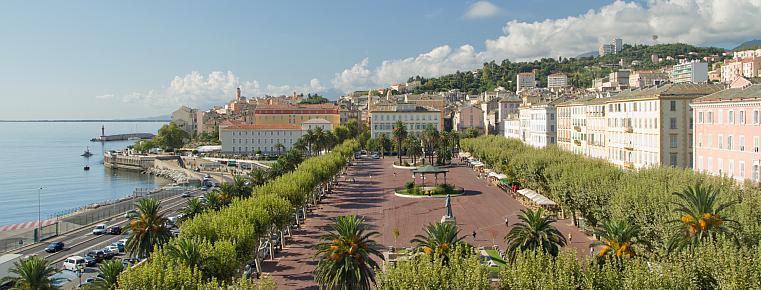 Visitez la place st nicolas de bastia en voiture