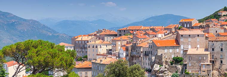 Visitez le village de Sartène en voiture 